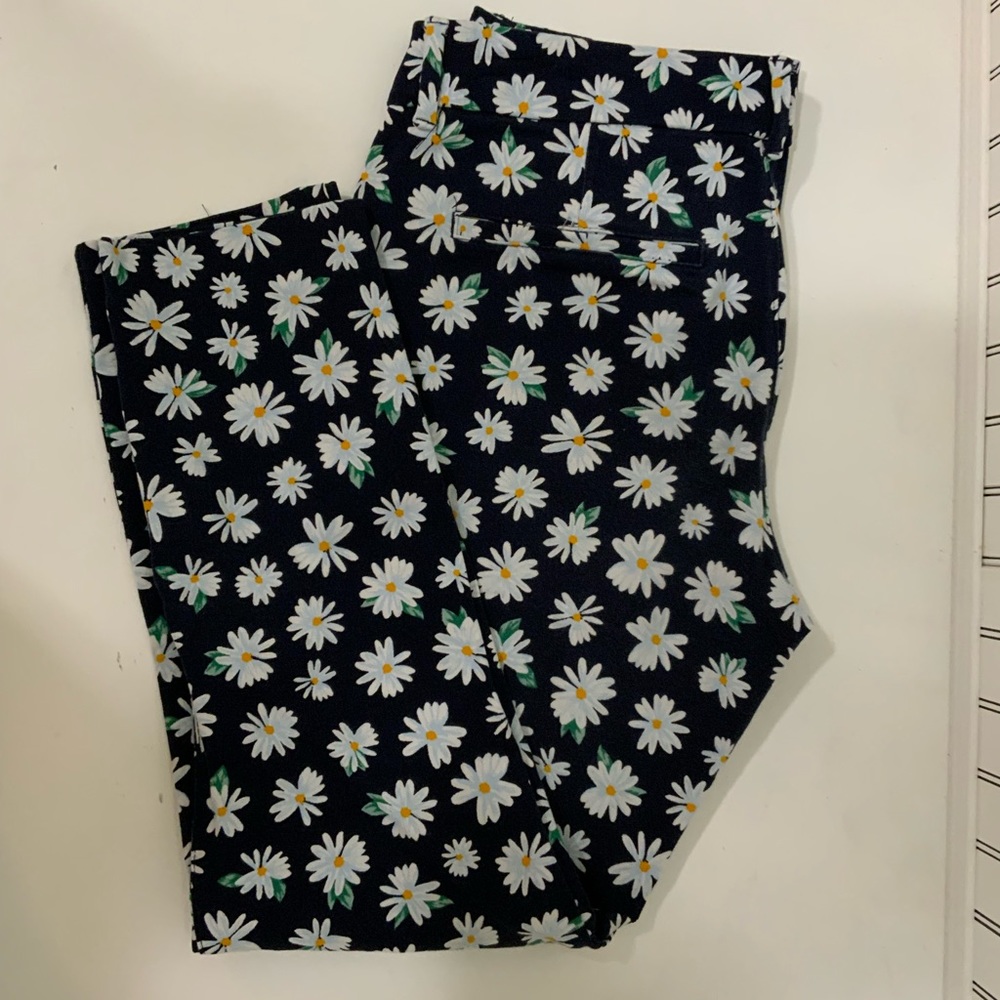 Old Navy Pixie Ankle Pants Navy Blue Daisy Print Size 6 Cotton/Spandex